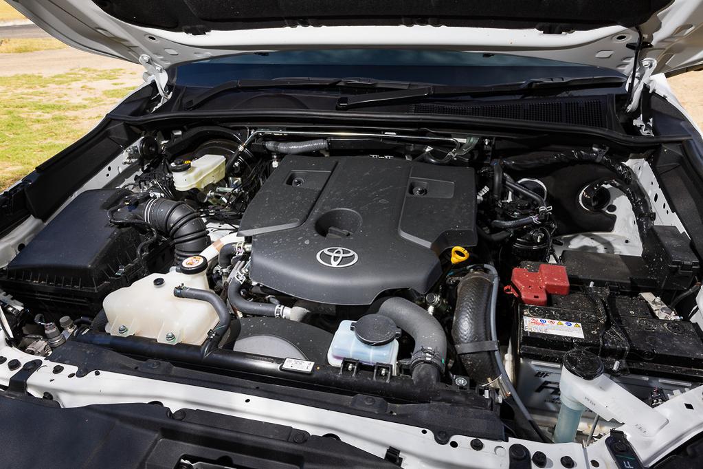 Toyota Hilux SR5 2023 image 15